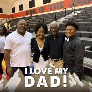 Meet your Posher, Derrick